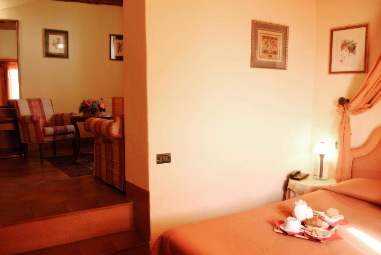 Hotel Relais Il Chiostro Di Pienza Habitación foto